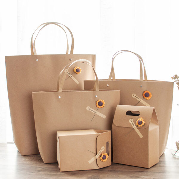 Vintage kraft paper bag holiday packaging gift bag portable dried flower solid color gift box birthday gift bag wholesale